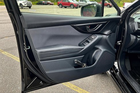 Used 2022 Subaru Crosstrek 2.0i Premium w/ Moonroof Package image 16