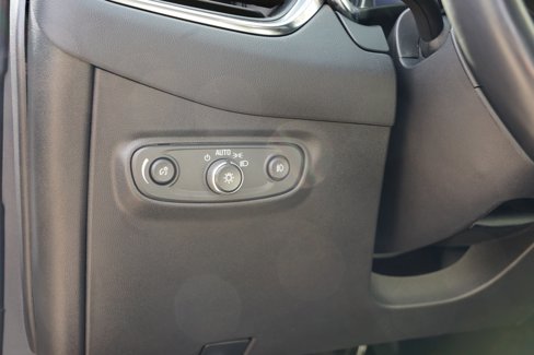 Used 2021 Chevrolet Equinox LT image 17