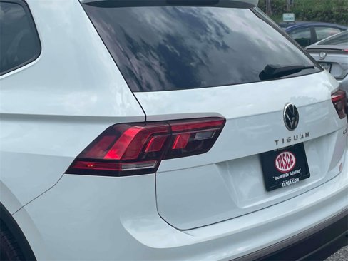 Certified 2022 Volkswagen Tiguan S image 11