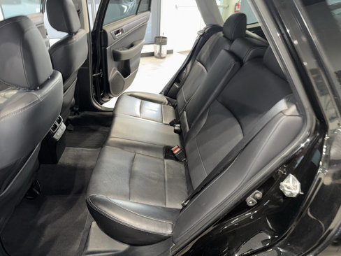 Used 2017 Subaru Outback 3.6R Limited image 19