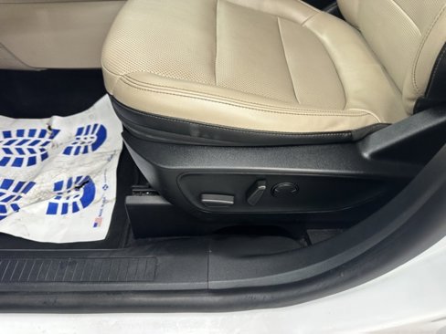 Used 2020 Ford Escape SEL image 35