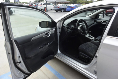 Used 2013 Nissan Sentra SV image 12