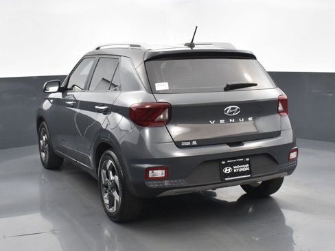 Certified 2024 Hyundai Venue Limited image 6