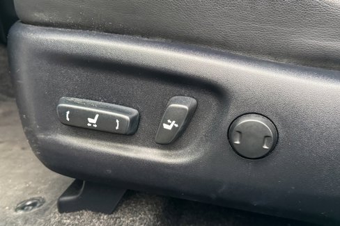 Used 2017 Toyota Prius V Four image 14