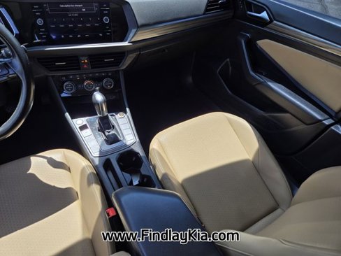 Used 2019 Volkswagen Jetta SEL image 16