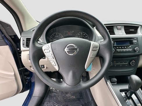 Used 2016 Nissan Sentra S image 11