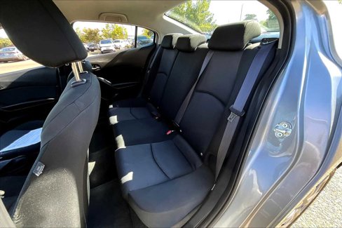 Used 2016 MAZDA MAZDA3 i Sport image 20