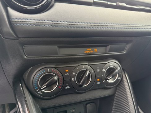 Used 2017 Toyota Yaris iA image 30