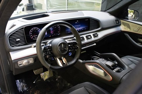 Used 2024 Mercedes-Benz GLS 63 AMG 4MATIC image 8