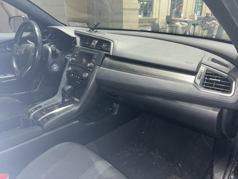 Used 2018 Honda Civic Sport image 19