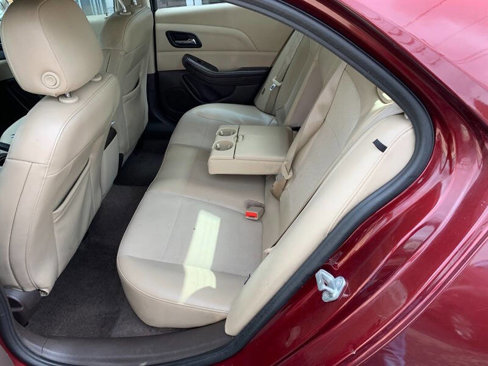 Used 2016 Chevrolet Malibu LT image 28