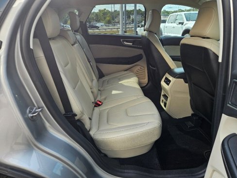 Used 2022 Ford Edge Titanium image 12