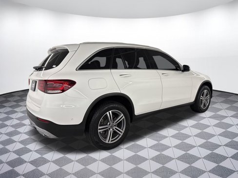 Used 2021 Mercedes-Benz GLC 300 w/ Premium Package image 9