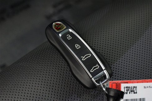 Certified 2022 Porsche Taycan image 32