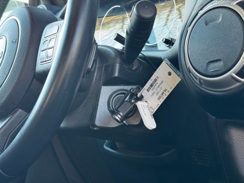 Used 2017 Jeep Wrangler Unlimited Sahara w/ Connectivity Group image 25