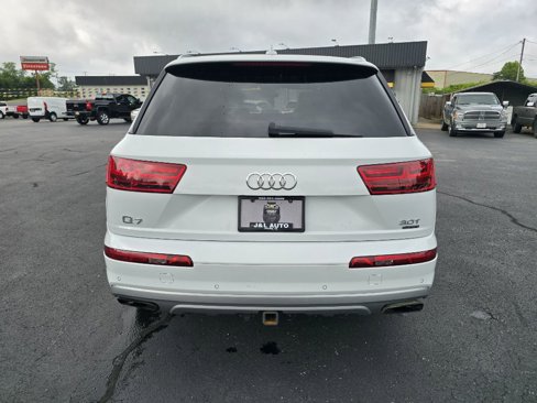 Used 2017 Audi Q7 3.0T Premium Plus image 8