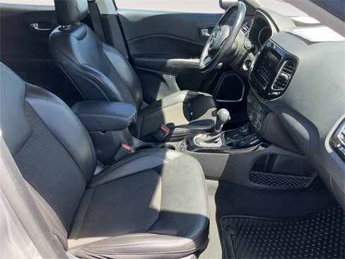 Used 2021 Jeep Compass Latitude image 12