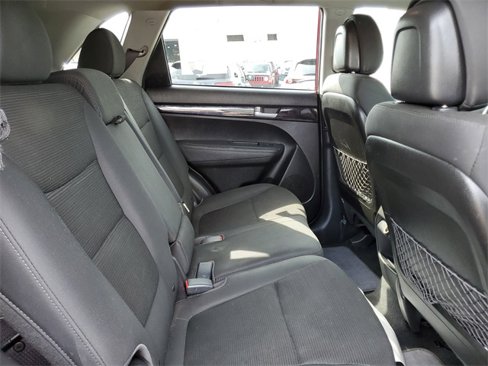 Used 2015 Kia Sorento LX image 23