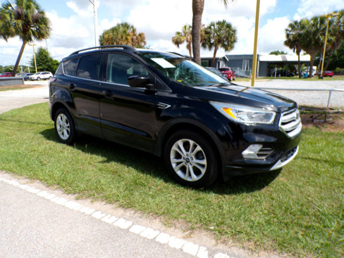 Used 2018 Ford Escape SE image 2