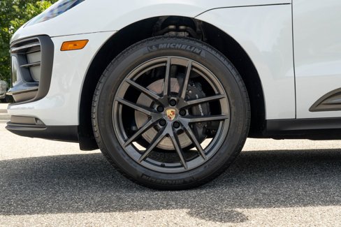 Certified 2023 Porsche Macan Turbo image 11