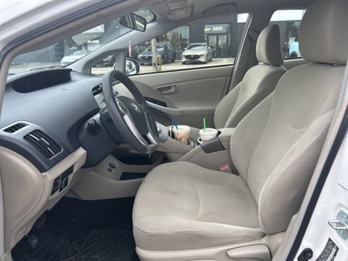 Used 2014 Toyota Prius Four image 2