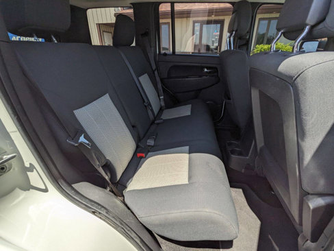 Used 2010 Jeep Liberty Sport image 13