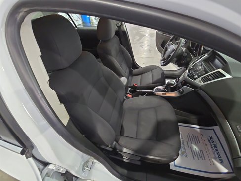 Used 2016 Chevrolet Cruze LT image 22