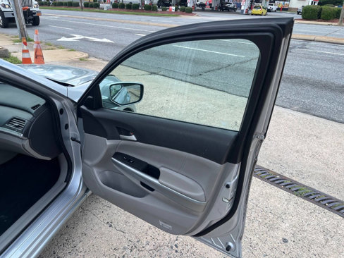 Used 2010 Honda Accord EX-L image 16