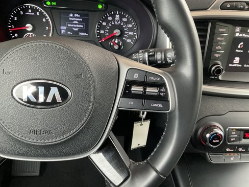 Used 2019 Kia Sorento LX w/ LX Convenience Package image 13