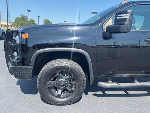 Used 2020 Chevrolet Silverado 3500 LT w/ Texas Edition image 8