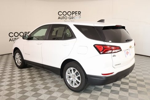 Used 2024 Chevrolet Equinox LS w/ LS Convenience Package image 21