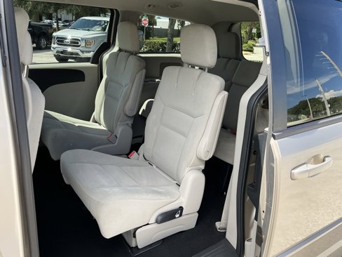Used 2014 Dodge Grand Caravan SE w/ Quick Order Package 29E SE image 12