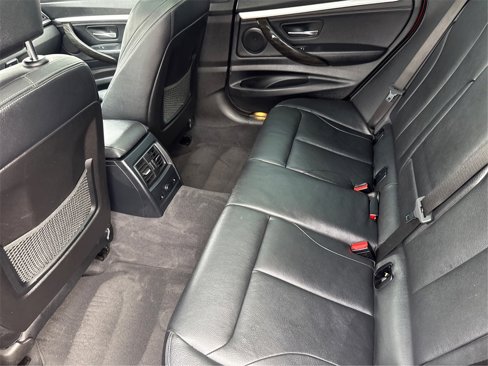 Used 2017 BMW 330i Gran Turismo xDrive image 10