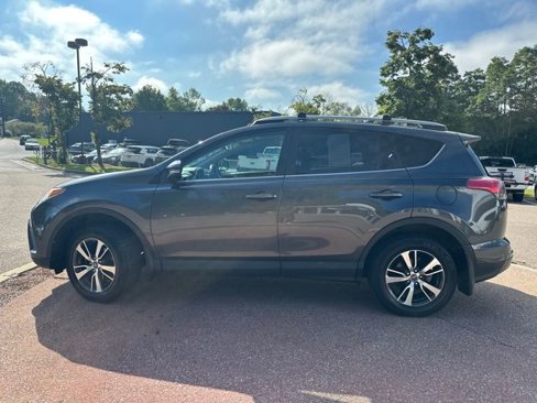 Used 2018 Toyota RAV4 XLE image 2