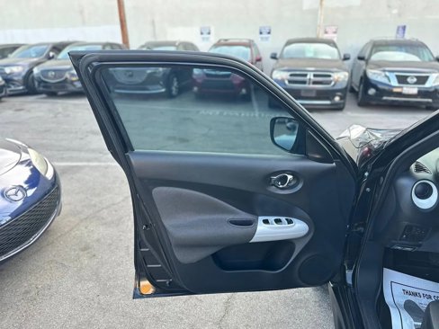 Used 2017 Nissan Juke SV image 26