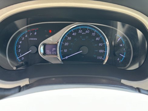 Used 2014 Toyota Sienna XLE image 17