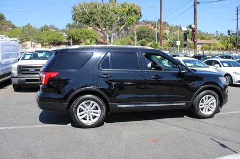 Used 2016 Ford Explorer XLT w/ Equipment Group 202A image 8