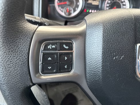 Used 2022 RAM 1500 Classic SLT image 33