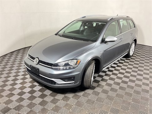 Used 2019 Volkswagen Golf Alltrack S image 9