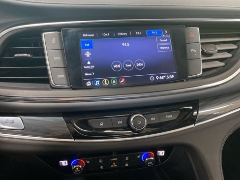 Used 2020 Buick Enclave Essence w/ Sport Touring Edition image 7