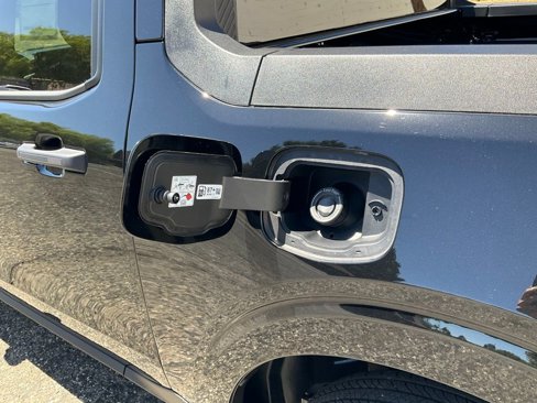 New 2025 Ford Maverick XL image 22