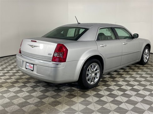 Used 2008 Chrysler 300 Limited image 25