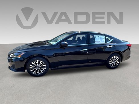 Used 2024 Nissan Altima 2.5 SV image 24
