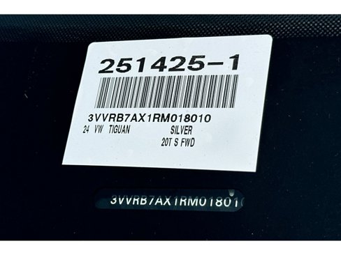 Used 2024 Volkswagen Tiguan S image 17