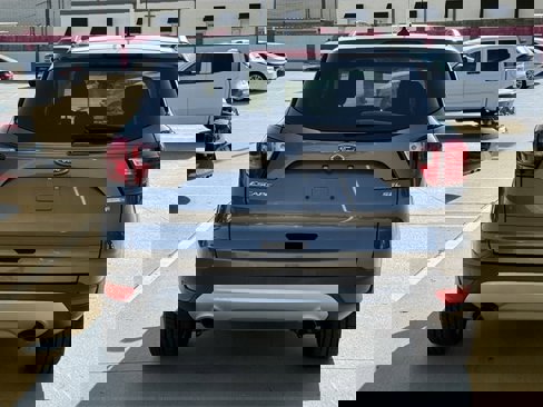 Used 2019 Ford Escape SEL image 5
