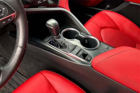 Used 2019 Toyota Camry XSE image 17