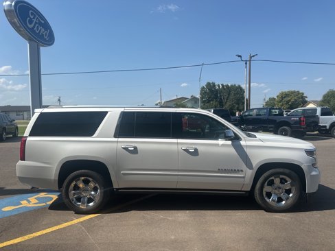 Used 2017 Chevrolet Suburban Premier image 5