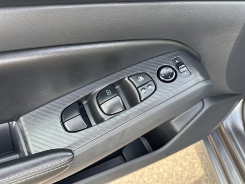 Used 2022 Nissan Altima 2.5 SV image 16