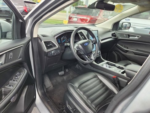 Used 2022 Ford Edge SEL w/ Convenience Package image 2