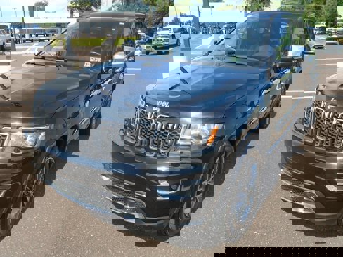 Used 2018 Jeep Grand Cherokee Limited image 4